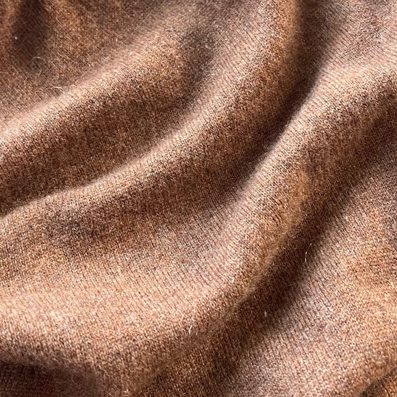 J.Crew 100% Cashmere V-Neck Sweater Soft Classic Luxury Knit Pullover Sz L Brown - Picture 8 of 12